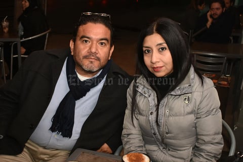 09012018 Julio César y Yadira.