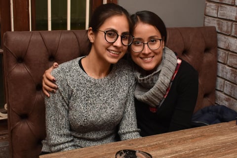 09012018 Angie y Victoria.
