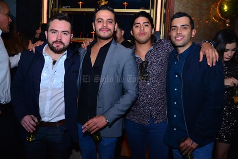 Óscar, Pato, Enrique y Erick