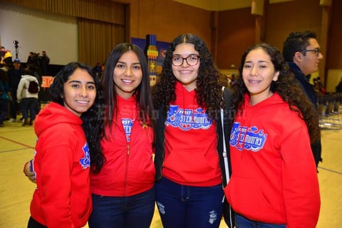 10012018 Kenya, Daniela, Sharon y Karime.