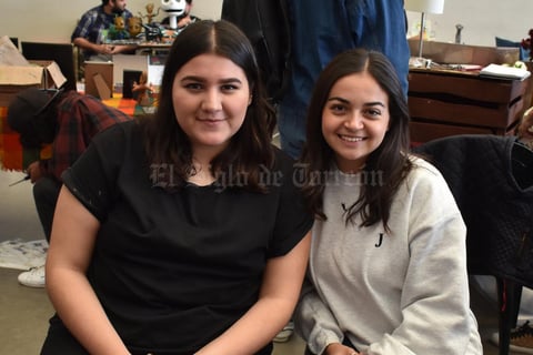 10012018 FERIA DE ARTES GRáFICAS.  Samantha y Jessica.