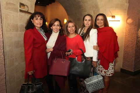 Salma Guzmán, Morelia Salas, Carolina Alferez, Elizabeth Fragoso y 
Leticia Herrera.