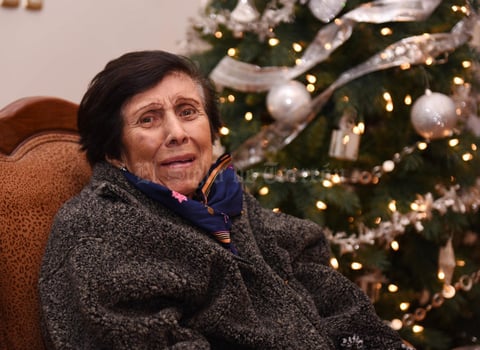 16012018 CELEBRA UN AñO MáS DE VIDA.  Doña Velia de Sánchez Viesca.