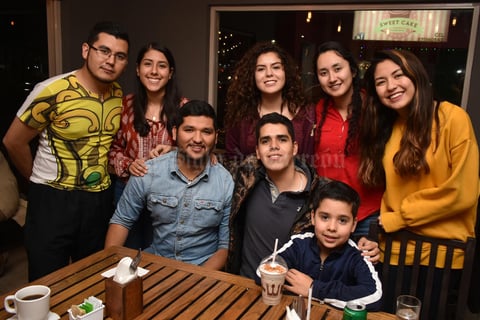 16012018 Zared, Linet, Paulina, Cynthia, Eduardo, Iván, Alexis y Axel.