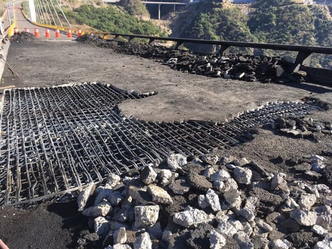 Incendio de pipa en la 'Súper' deja daños en puente