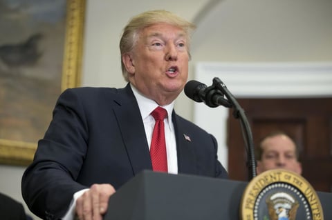 31 agosto.- Anuncia un recorte del 90% de los fondos destinados al "Obamacare".