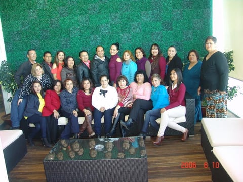 21012018 EN FESTEJO.  Personal de la Escuela 18 de Marzo.