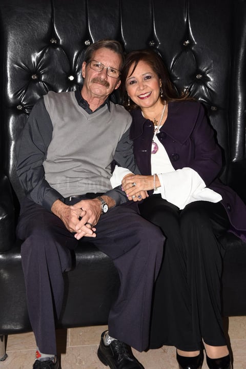 22012018 EN PAREJA.  Jorge y Lupita.