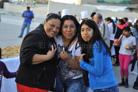 24012018 MUY CONTENTAS.  Posan para la foto.