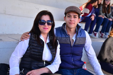24012018 EN LOS TOROS.  Alma y Abraham.