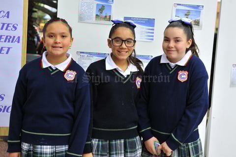 28012018 Marlen, Marifer y Luziana.