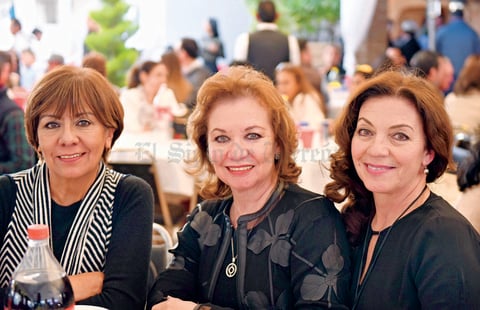 30012018 EN FESTEJO.  Josefina, Azucena y Roxana.