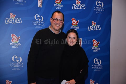 30012018 POSAN PARA LA FOTO.  José y Haydée.