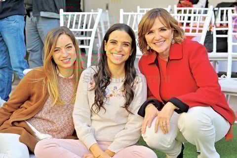 31012018 MUY CONTENTAS.  Mary Gaby, Cecy y Cecilia.