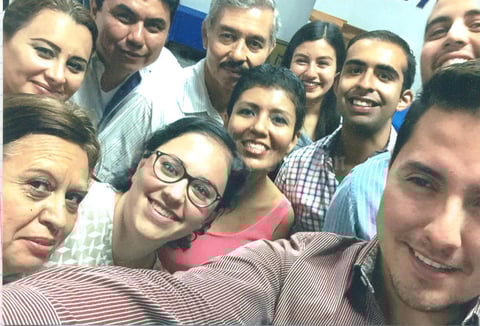 31012018 Amistades celebrando el cumpleaños de Verónica.