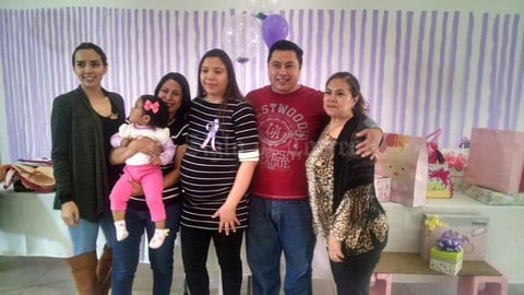 31012018 BABY SHOWER.  Susana con Alejandra, Jessica, Alondra, Saúl Mendoza y Florida.