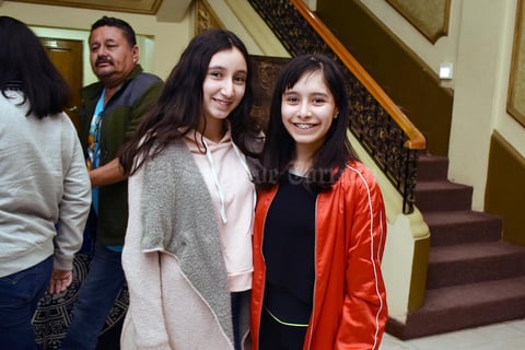 03022018 MUY LINDAS.  Laura y Ninfa.