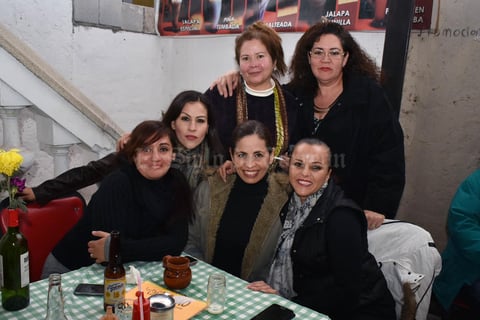 06022018 María, Cukis, Gaby, Marylú, Elsa y Cokis.