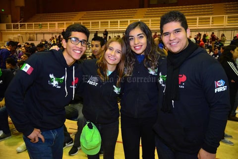 Hyrum, Diana, Yesenia y Daniel