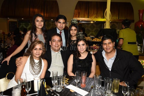 07022018 EN FESTEJO.  Jorge, Cecilia, Juan Manuel, Esperanza, Adriana, Gabriel y Valeria.