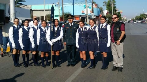 13022018 ESTáN LISTAS.  La Escolta del Instituto 18 de Marzo de Gómez Palacio, que dirige Alberto Castañeda, participará los días 10 y 11 de marzo próximo en el Concurso Nacional de Escoltas que se realizará en Mazatlán, Sinaloa. En el evento, participarán alumnos del nivel medio y superior de todas las instituciones educativas del país. La primera escolta del Instituto 18 de Marzo fue formada hace más de 70 años y durante ese tiempo ha participado en múltiples eventos donde ha obtenido grandes reconocimientos.