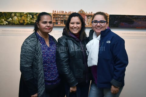 17022018 ASISTEN A EXPO.  Beatriz, Miriam y Luly.