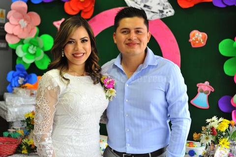 17022018 Grecia y su futuro esposo, Raymundo.