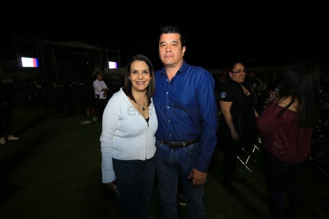 Duranguenses disfrutan concierto de Timbiriche
