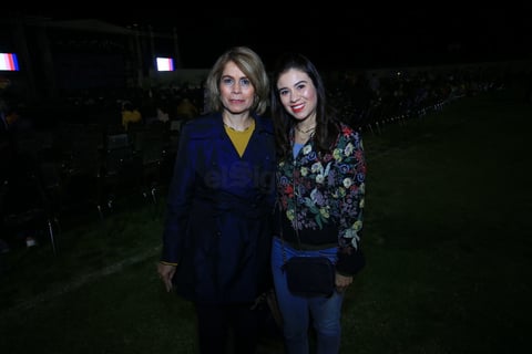 Duranguenses disfrutan concierto de Timbiriche