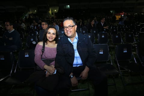 Duranguenses disfrutan concierto de Timbiriche