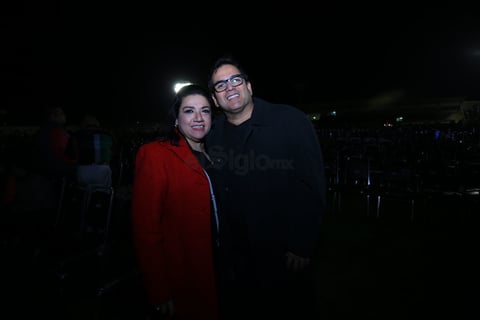 Duranguenses disfrutan concierto de Timbiriche