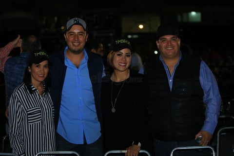 Duranguenses disfrutan concierto de Timbiriche