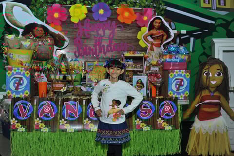 La feliz cumpleañera