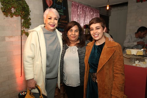 Virginia Alvarez Tostado, Magdalena Trejo y Georgina Garduño.