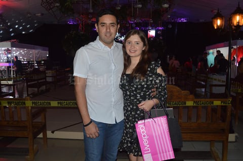 26022018 Alan y Maricela.