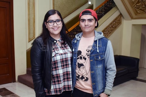 26022018 EN EL TIM.  Marifer y Josué.