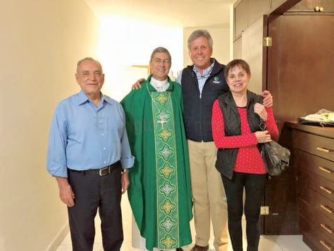 15022018 EN EL INMACULADO CORAZóN DE MARíA.  P. Rodolfo Reza, Sr. Obispo Luis Martín Barraza, Santiago Vera e Irma G.