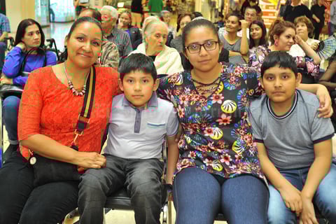 18022018 Alberto, Sofía, Regina y Beto.
