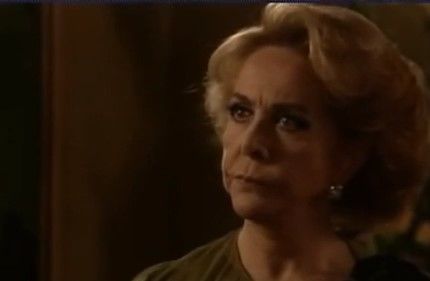 Fue parte del elenco de la telenovela Salome, 2001.