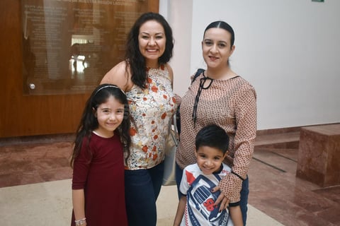 02032018 OBRA TEATRAL INFANTIL.  Milda, Karla, Sofía y Rodrigo.