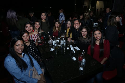 Grato ambiente entre amigos.