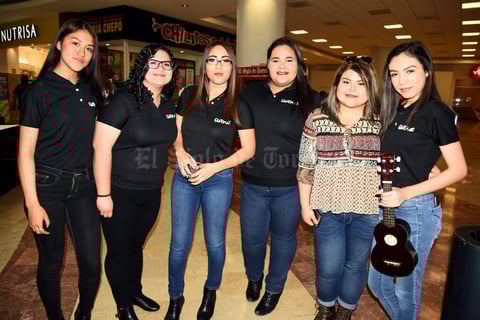 03032018 Paola, María Alejandra, Flor María, María Fernanda y Malina.