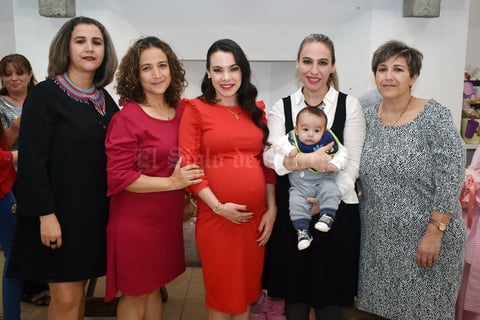 03032018 FIESTA DE CANASTILLA.  Norma María García de Alba con Conchis, Yuli, Jazmín, Patricio y Lucero.