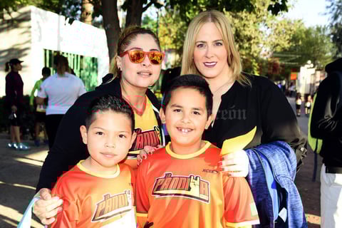 04032018 Brenda, Mariano, Ale y Ale.