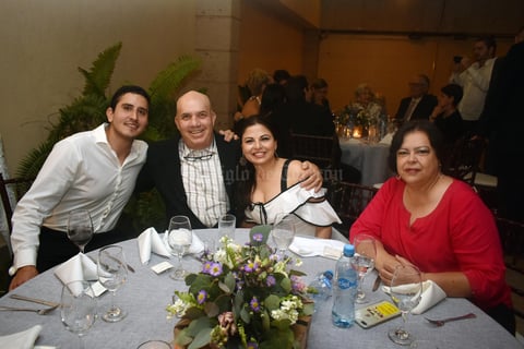 Walter Efrain Patricia y Lucy
