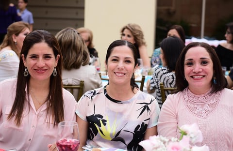 Tere de Javelly, Silvia Castro y Lorena Bello