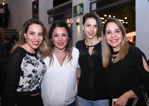 Valeria  Monica  Victoria y Mary Carmen