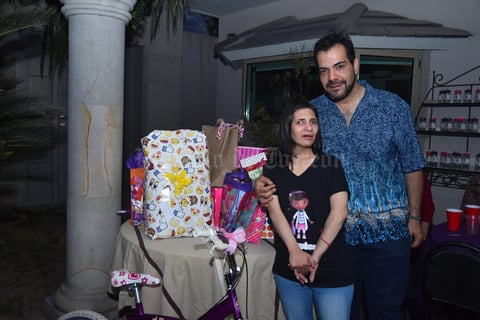 09032018 CUMPLE.  Gloritere con su hermano Sergio Kaim.