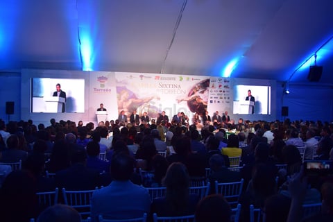 En la inauguración participaron participaron autoridades municipales, eclesiásticas, patrocinadores y los productores generales.