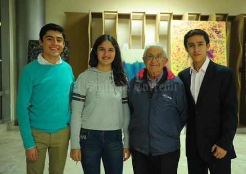 18032018 EN RECIENTE EVENTO.  Luis, Mariana, José y Salvador.